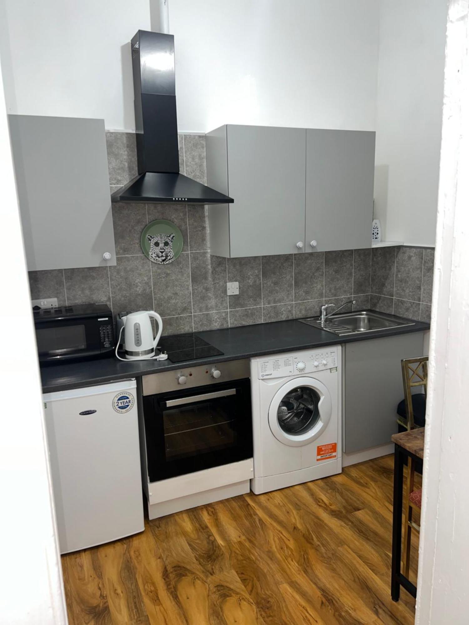 City Studios Glasgow Bagian luar foto