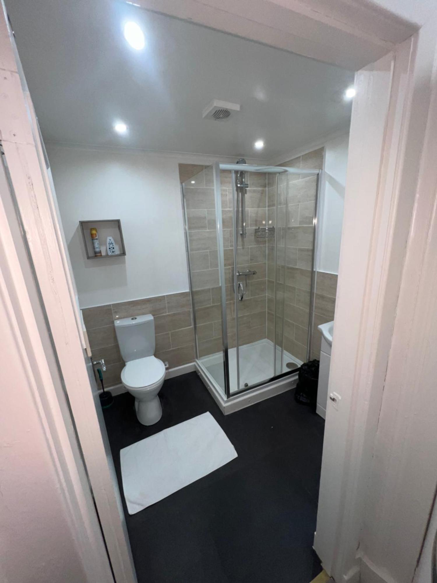 City Studios Glasgow Bagian luar foto